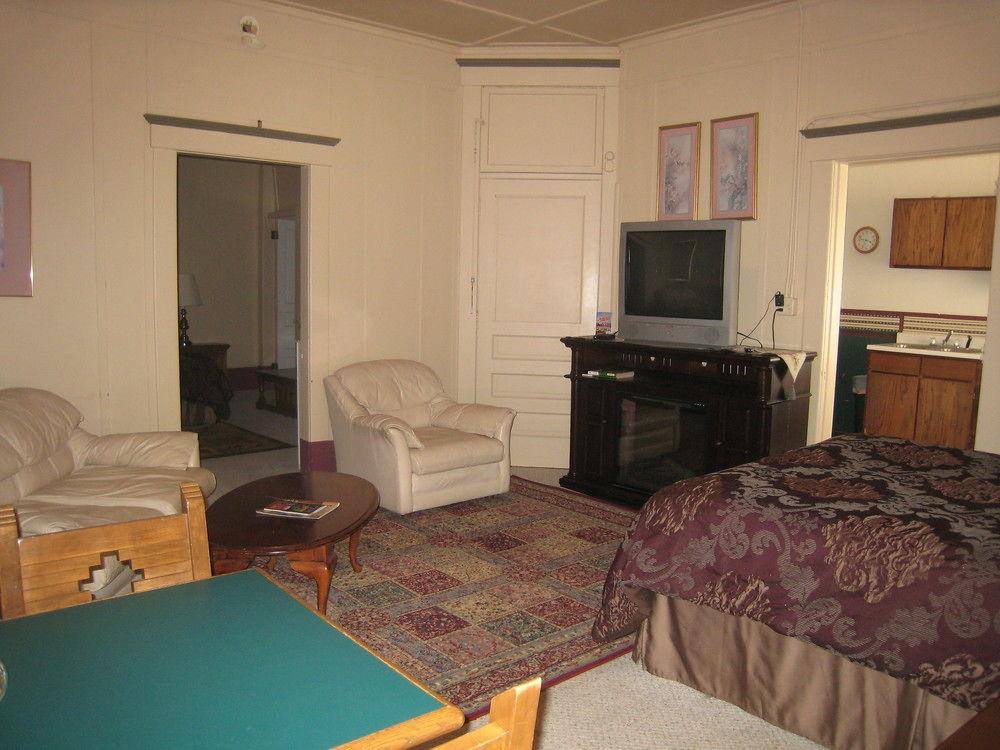 Deadwood Dick'S Hotel ภายนอก รูปภาพ